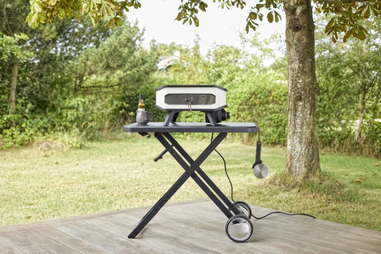 Opklapbare werktafel voor je Cozze pizza oven